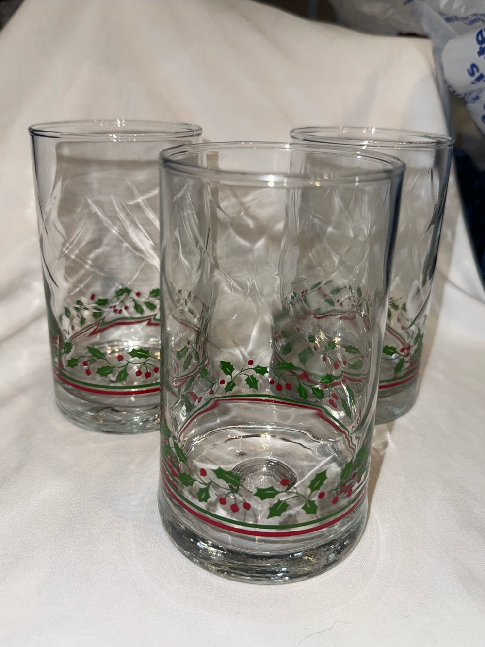 Arby's Holly Berry Drinking Glass Vintage Christmas 1984 Red Green Gold Set of 3